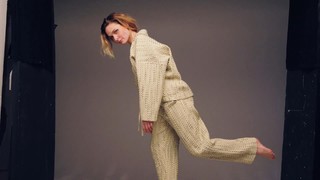 Rebecca Ferguson feet photo thumbnail