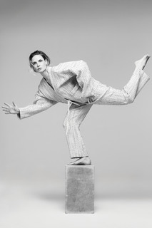 Rebecca Ferguson feet photo thumbnail
