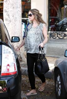 Rebecca Gayheart feet photo thumbnail