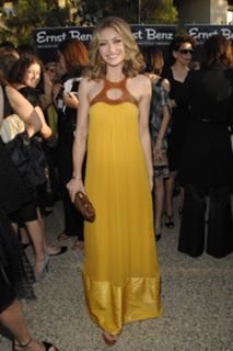 Rebecca Gayheart feet photo thumbnail