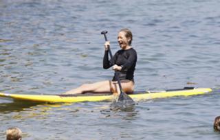 Rebecca Gayheart feet photo thumbnail