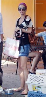 Rebecca Gayheart feet photo thumbnail