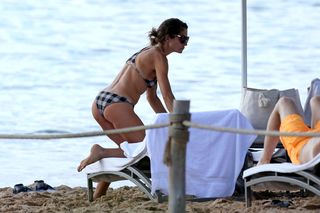 Rebecca Gayheart feet photo thumbnail