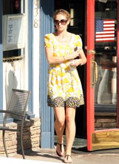 Rebecca Gayheart feet photo thumbnail