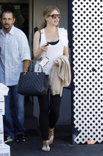 Rebecca Gayheart feet photo thumbnail