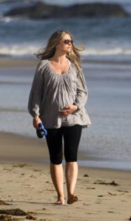 Rebecca Gayheart feet photo thumbnail