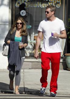 Rebecca Gayheart feet photo thumbnail