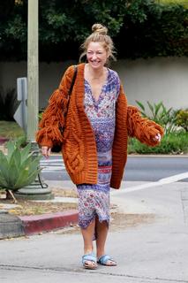 Rebecca Gayheart feet photo thumbnail