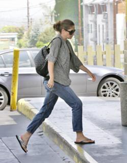 Rebecca Gayheart feet photo thumbnail