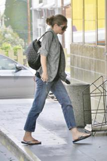 Rebecca Gayheart feet photo thumbnail