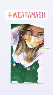 Rebecca Gayheart feet photo thumbnail