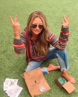 Rebecca Gayheart feet photo thumbnail