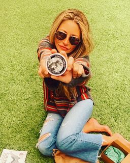 Rebecca Gayheart feet photo thumbnail