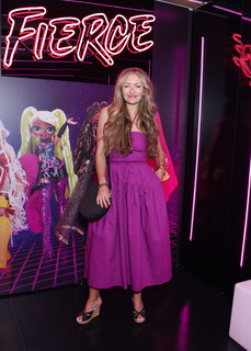 Rebecca Gayheart feet photo thumbnail