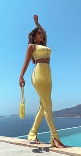 Rebecca Ghaderi feet photo 17