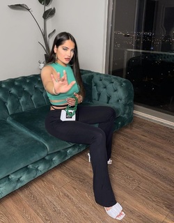 Rebecca Ghaderi feet photo 7