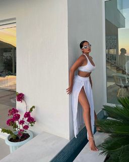 Rebecca Ghaderi feet photo 3