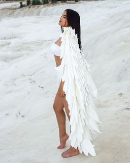 Rebecca Ghaderi feet photo 1