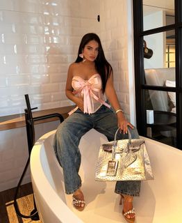 Rebecca Ghaderi feet photo 19