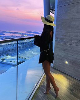 Rebecca Ghaderi feet photo 7