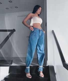 Rebecca Ghaderi feet photo 2