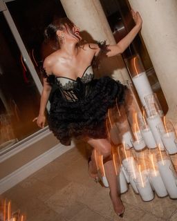 Rebecca Ghaderi feet photo 10