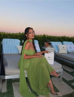 Rebecca Ghaderi feet photo 14