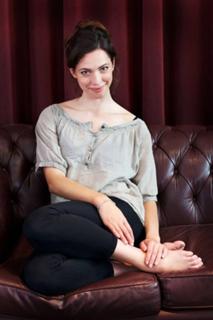 Rebecca Hall feet photo thumbnail