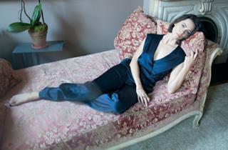 Rebecca Hall feet photo thumbnail