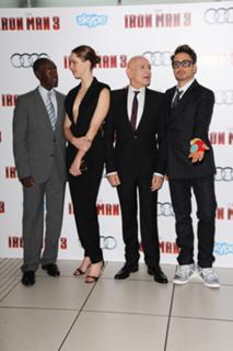 Rebecca Hall feet photo thumbnail