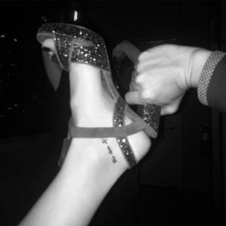 Rebecca Hall feet photo thumbnail