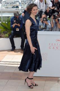 Rebecca Hall feet photo thumbnail