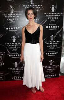 Rebecca Hall feet photo thumbnail