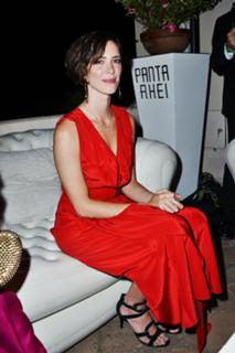 Rebecca Hall feet photo thumbnail