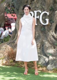 Rebecca Hall feet photo thumbnail