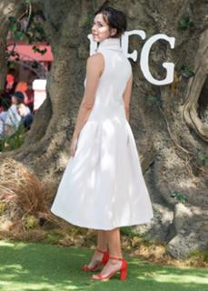 Rebecca Hall feet photo thumbnail