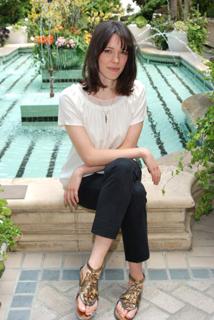 Rebecca Hall feet photo thumbnail