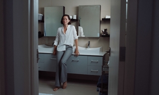 Rebecca Hall feet photo thumbnail