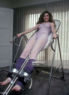 Rebecca Holden feet photo 9