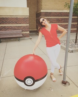 Rebecca Kufrin feet photo 11