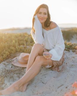 Rebecca Kufrin feet photo 17