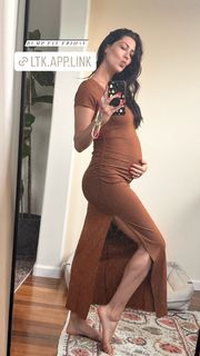 Rebecca Kufrin feet photo 3