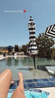 Rebecca Kufrin feet photo 15
