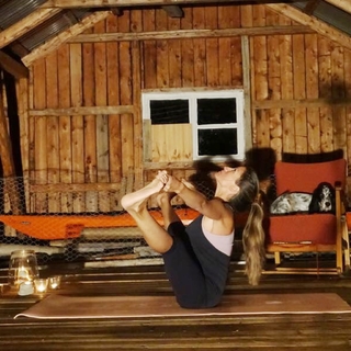 Rebecca Loos feet photo thumbnail