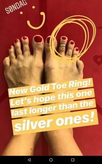 Rebecca Loos feet photo thumbnail