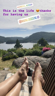Rebecca Loos feet photo thumbnail