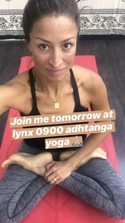 Rebecca Loos feet photo thumbnail