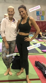 Rebecca Loos feet photo thumbnail