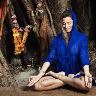 Rebecca Loos feet photo thumbnail