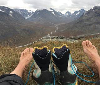 Rebecca Loos feet photo thumbnail